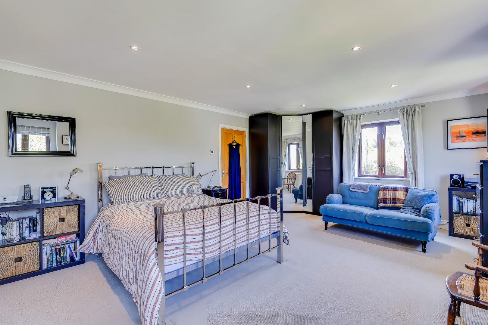 Brynderi, Trehedyn Lane, Gwern-Y-Steeple, Peterston-Super-Ely, Vale Of Glamorgan, CF5 6LG